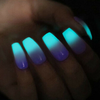 glow in the dark nail art effect