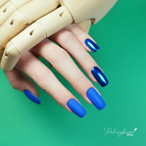 blauwe nail art voorbeeld